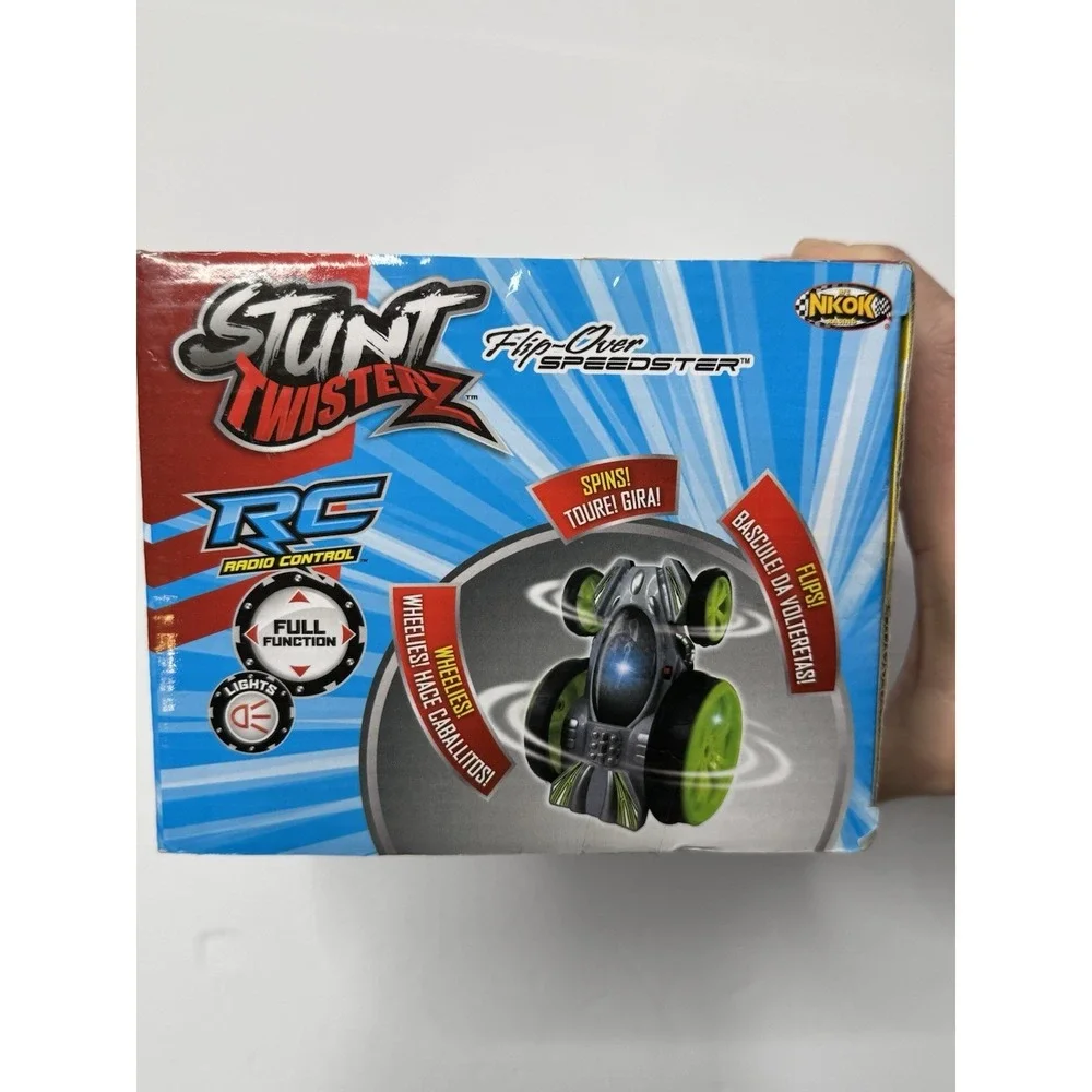 Nitro Stunt Twisterz Radio Control Car RC Spin Wheelie Flip Lights NKOK Toy‎ New